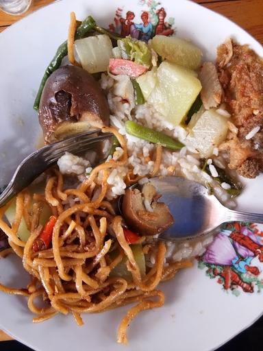 WARUNG MAKAN BU WATI