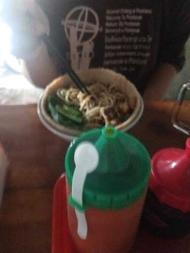 WARUNG MIE AYAM & BAKSO BANG POELL