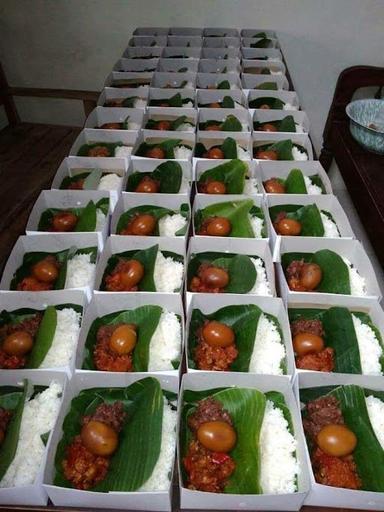 GUDEG JOGJA DAN SOTO SEGER MBAK NITA