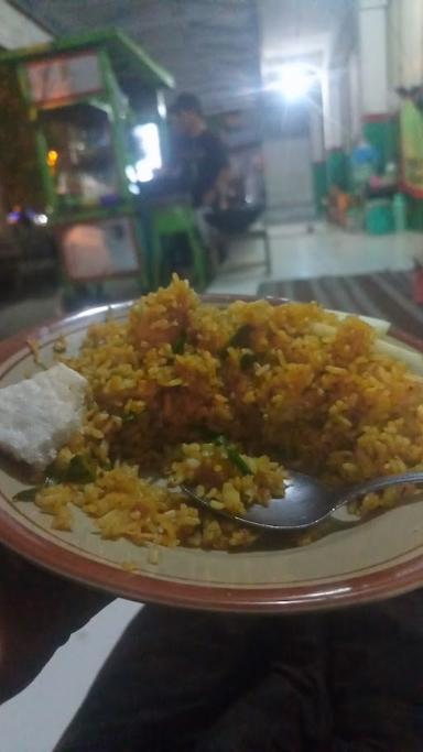 NASI GORENG BAKMI KWETIAU SEJATI