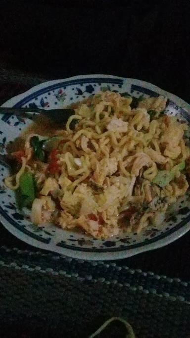 NASI GORENG BAKMI KWETIAU SEJATI