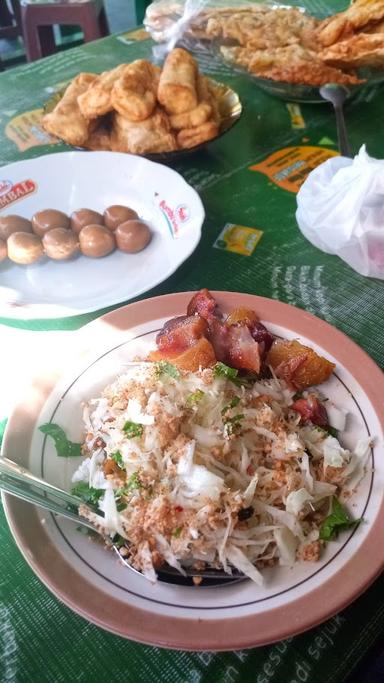 WARUNG SOTO NGGOPIR