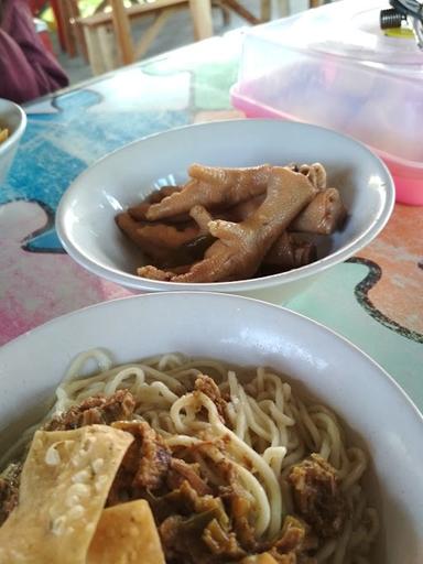 MIE AYAM PAK SARIP