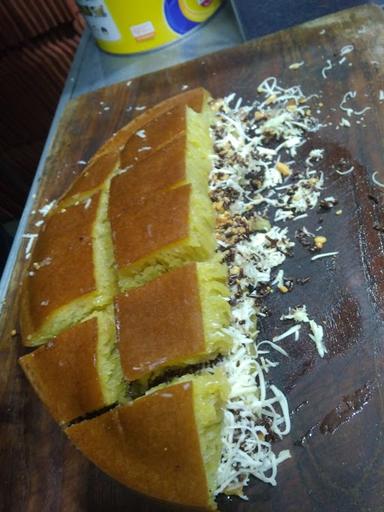 MARTABAK MANIS