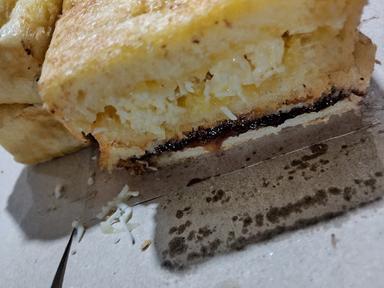 ROTI BAKAR MAS OENTOENG SROGO