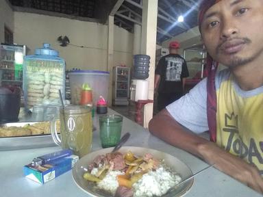 WARUNG MAKAN SEDERHANA MBAK NUR