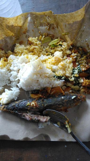 WARUNG SARAPAN & JAJANAN BI TAR