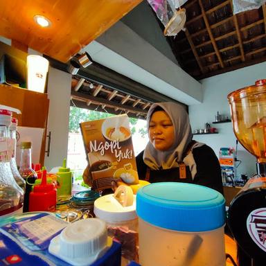 KEDAI KOPI HE KAFEI