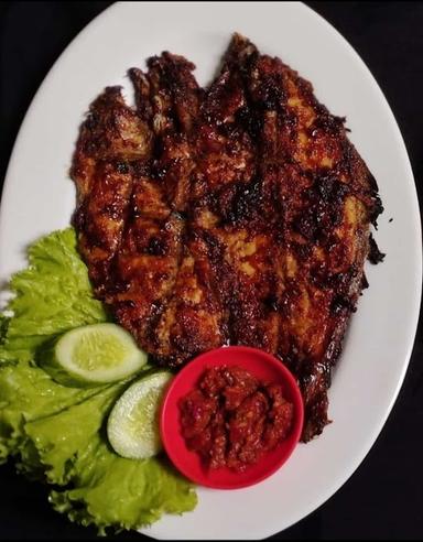 IKAN BAKAR PAK KACUNG