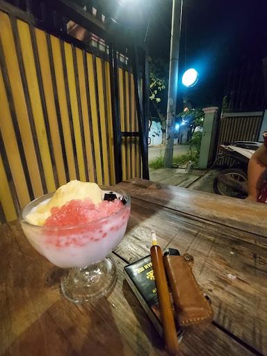 KEDAI DURIAN NYOT_NYOT