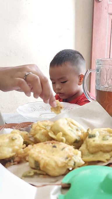 WARUNG MAKAN IBU BASIROH