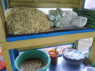 NASGOR CAK THOLIB