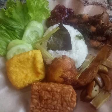 AYAM GORENG PANGAIS BUNGSU