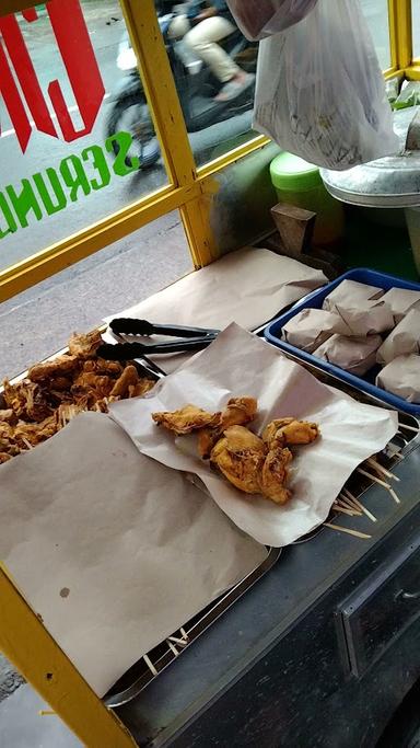 AYAM GORENG SERUNDENG CIMOET