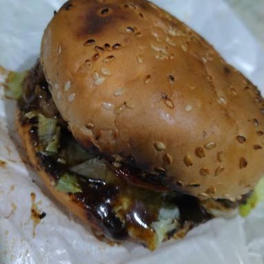 BURGER BORNEO