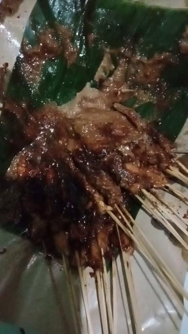 SATE AYAM MAS HERI