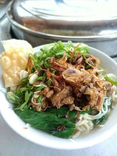 BAKSO LESEHAN BU SILFI