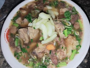 BAKSO LESEHAN BU SILFI