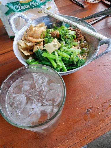 MIE AYAM DAN BAKSO ENDAH