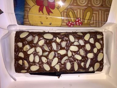 BROKU BROWNIES DEMAK