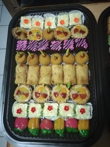 KUE-KUE BU SONNY SURABAYA (ENAK & HALAL / TERIMA PESANAN)