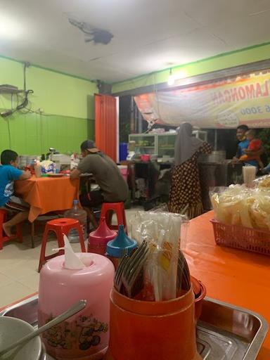 BAKSO, MIE AYAM, DAN TAHU CAMPUR PAK DONO