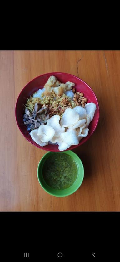 BUBUR AYAM JALAN DEMAK NYABU NYARAPAN BUBUR