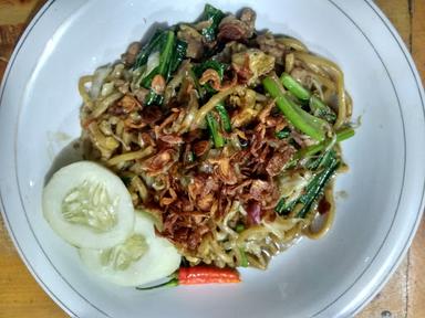 DAPUR KURNIA NASI SAMBELAN BELUT