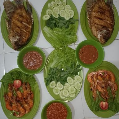 IKAN BAKAR CAK PIRANG