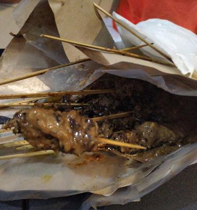 SATE DAGING DAN SATE KELAPA CITA RASA