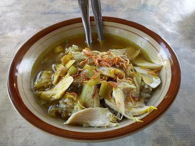 SOTO AYAM LONTONG GULE PAK SENEN