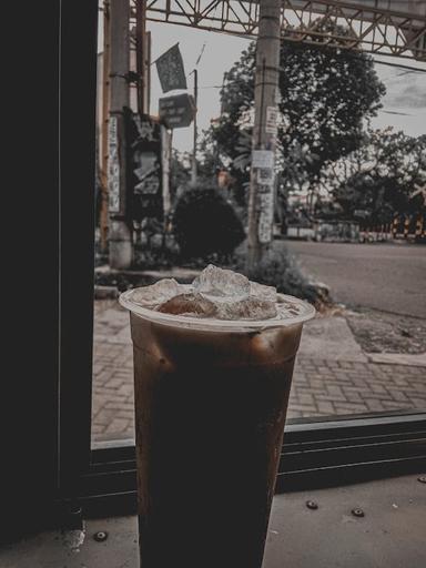 THAI TEA NYOT NYOT