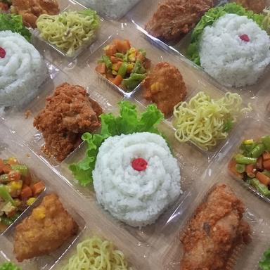 LILY FOOD CATERING SIDOARJO