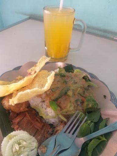 PECEL MADIUN DAN NASI UDUK BU NUNUNG