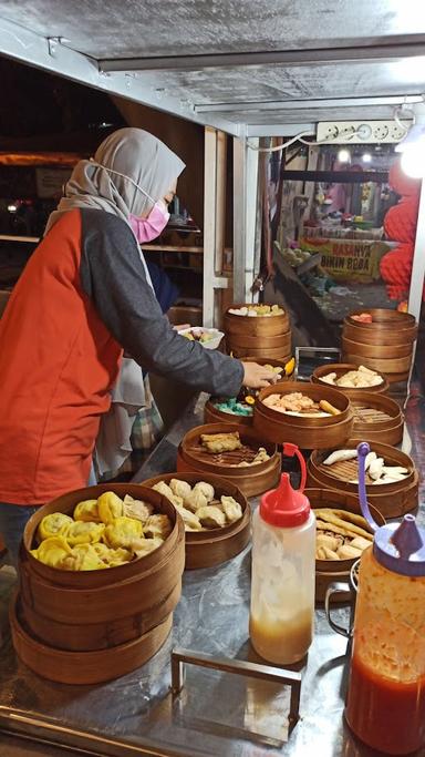 STREET KOREAN DIMSUM DAEBAK