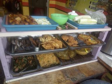 WARUNG CAK UD SOTO AYAM LAMONGAN