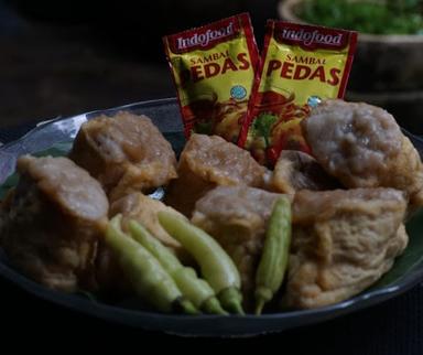 WARUNG CAMILAN TAHU BAXO IBU DEWI