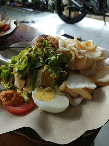 WARUNG GADO-GADO BU LIS