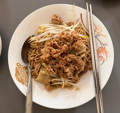 MIE BANGKA & MARTABAK BANGKA TELADAN