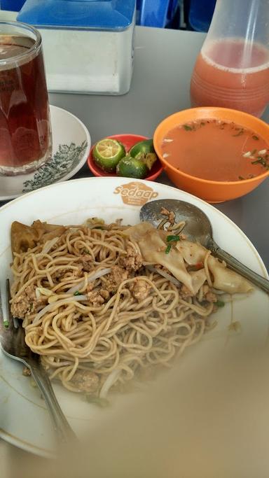 MIE BANGKA & MARTABAK BANGKA TELADAN