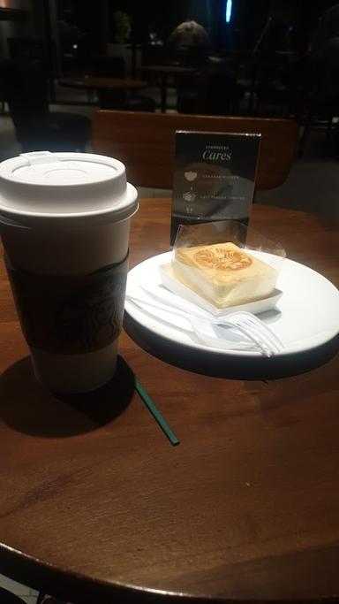 STARBUCKS KI (KAMBANG IWAK)