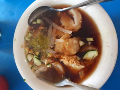 WARUNG PEMPEK MUSTIKA