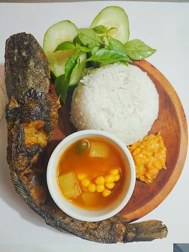 AYAM GEPREK SAMBAL CEKTA