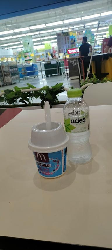 MCDONALD'S