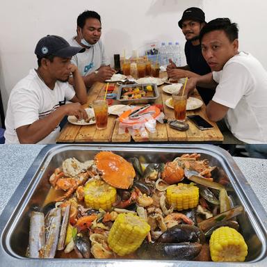 PECEL LELE DERMAGA SEAFOOD