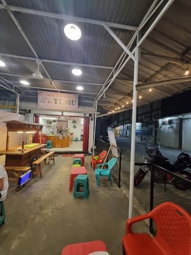 KOPRINGAN TEMU KOPITIAM DAN ANGKRINGAN