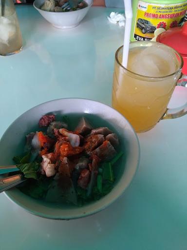 BAKSO KEPALA SAPI JOWO