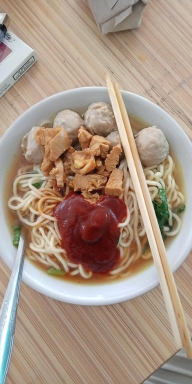 MIE AYAM & BAKSO SOLO SPESIAL