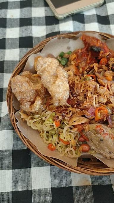 WARUNG BU KOMANG NASI BABI BALI