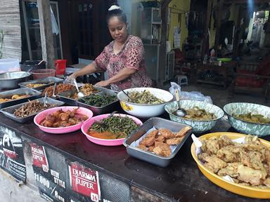 WARUNG MAKAN LANANG TELU